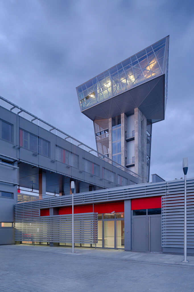 JLA - BSP ARCHITEKT - BUDYNEK KONGRES - TK 3