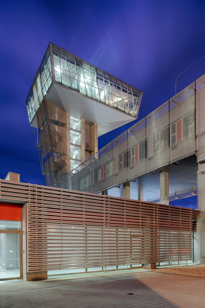 JLA - BSP ARCHITEKT - BUDYNEK KONGRES - TK 7