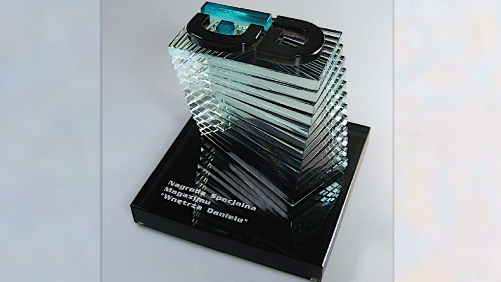 JLA STATUETKA MAGAZYNU WNETRZA DANIELA 2014